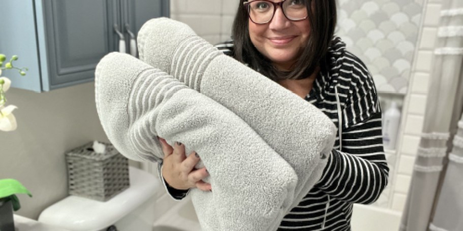Simply Vera Wang Bath Towels from $12.74 on Kohls.com (Reg. $23)