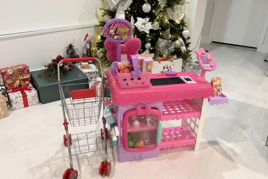 Minnie Mouse Market Playset Only $57.58 Shipped on Amazon (Reg. $100)