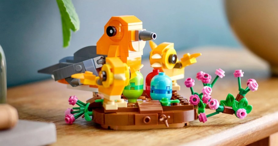 LEGO Colorful Animals Play Pack with bird set