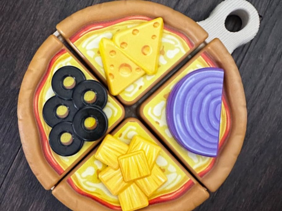 A LeapFrog play Pizza