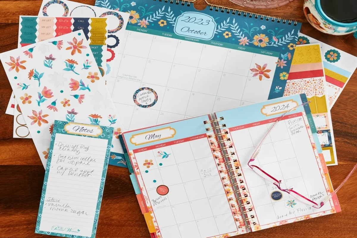 The Pioneer Woman 8Piece Wall Calendar & Planner Set Only 13 on