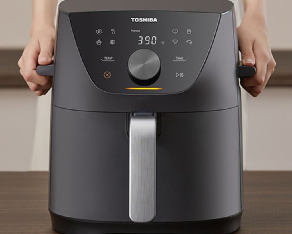 A Toshiba 5.5qt Air Fryer
