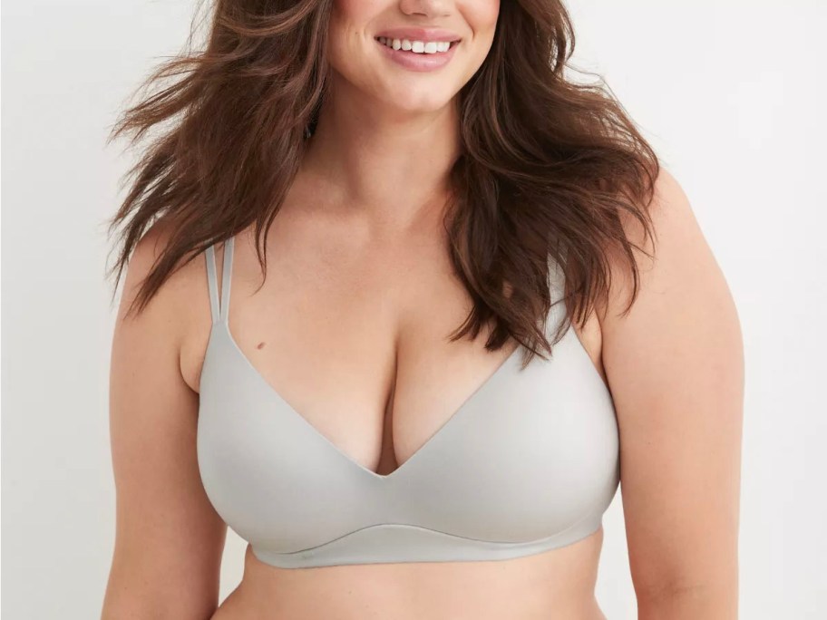 woman wearing gray bra 