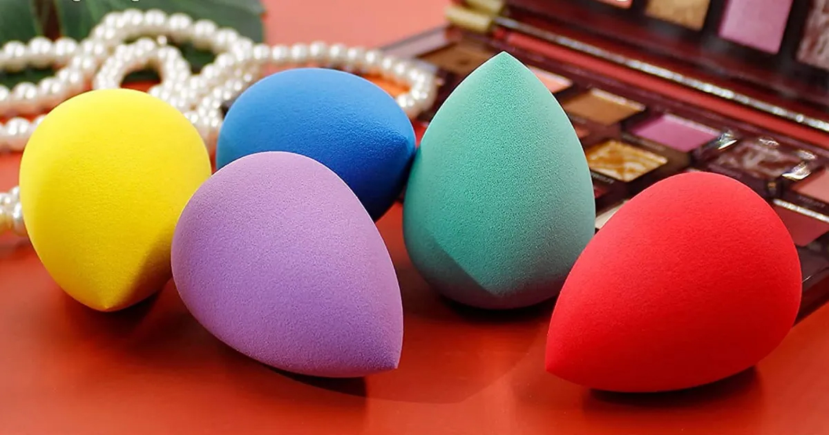 Makeup Sponge 5-Pack Only $2.69 Shipped on Amazon (Over 75,000 5-Star Ratings!)