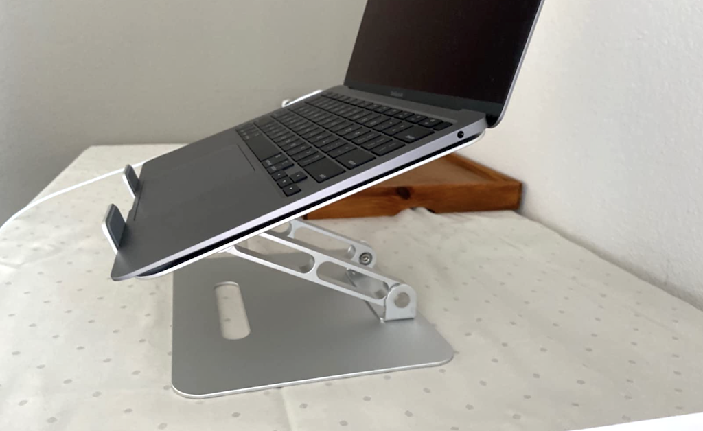 laptop stand with MacBook 