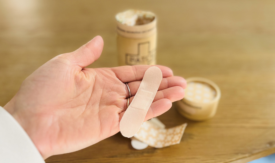 The Best Plastic Free Deals to Score This Week! (Shampoo, Bandages, Diapers, & More!)