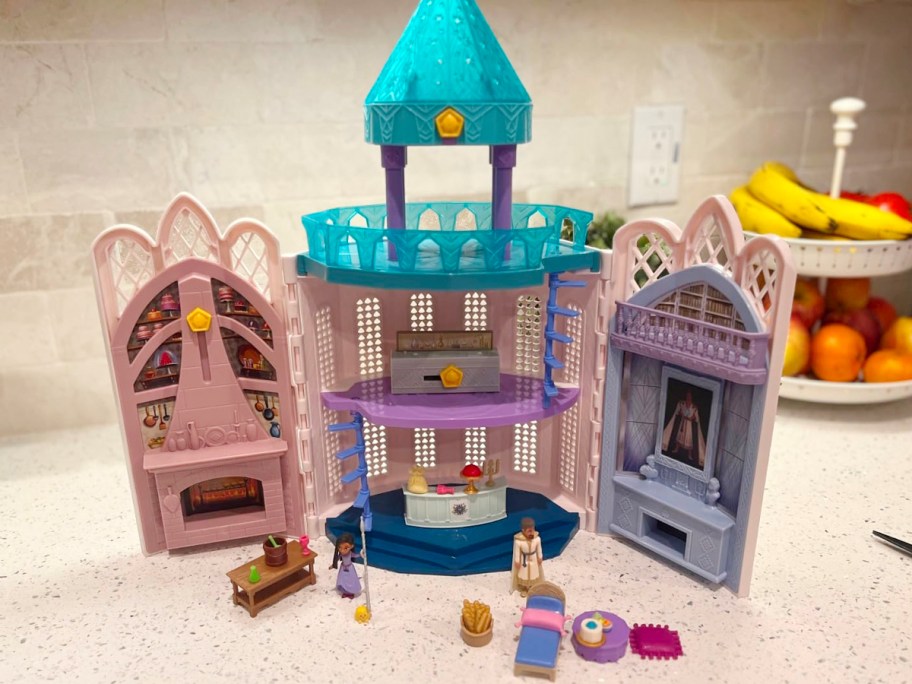 Mattel Disney's Wish Rosas Castle Dollhouse Playset with 2 Posable Mini  Dolls, Star Figure, 20 Accessories, Light-Up Projection Dome & More
