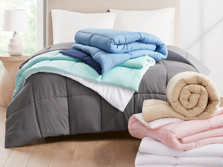 Macy’s Comforter Sets from $17.99 (Regularly $40) | Perfect for Dorms