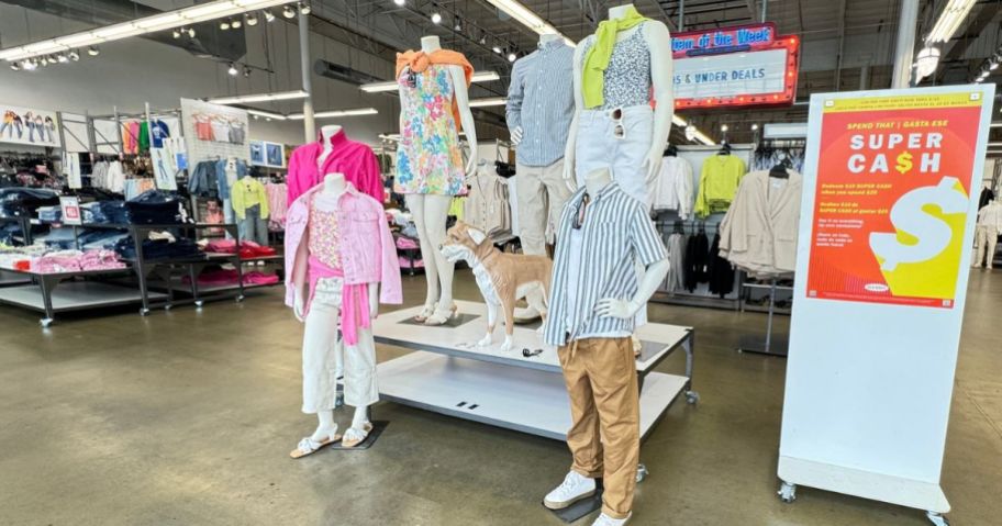 Mannequins wearing spring clothing at Old Navy