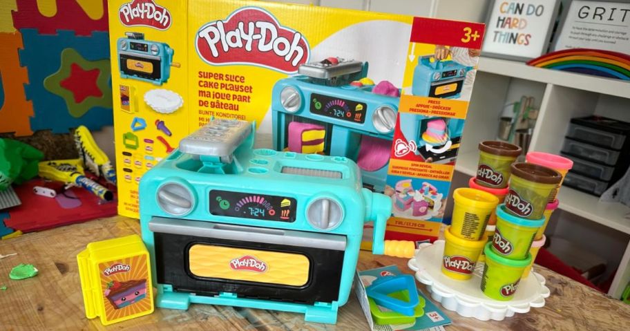 Play-Doh Oven Bakery Super Slice Cake Playset on table
