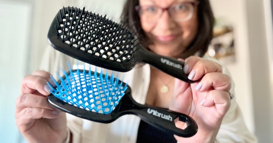 unbrush-hair-brushes-3 تم شحن فرشتين فقط بـ 19 دولارًا |  فك تشابك الشعر الرطب أو الجاف (سعر واحد فقط هو 18 دولارًا على أمازون!)