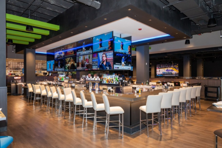 Dave and Busters Restaurant area
