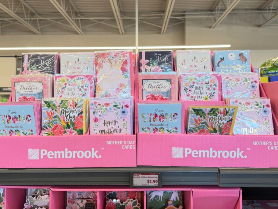 Display of mother day cards as a display at ALDI