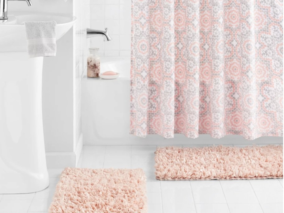 Mainstays Kaleidoscope 15-Piece Bathroom Set with shag bath mats