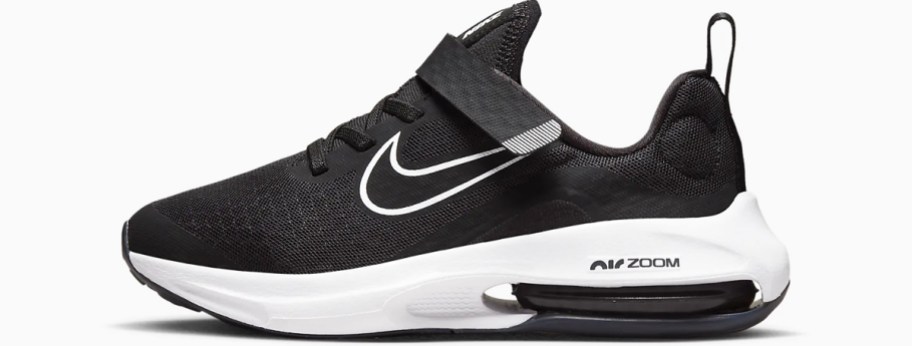 black and white nike running shoe