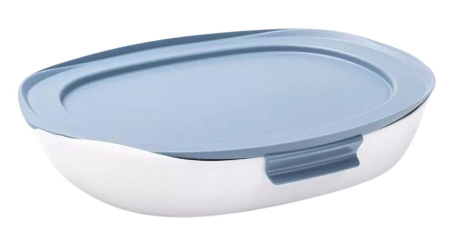 Rubbermaid DuraLite Glass Bakeware 2.5qt Rectangle Baking Dish w/ Shadow Blue Lid stock image