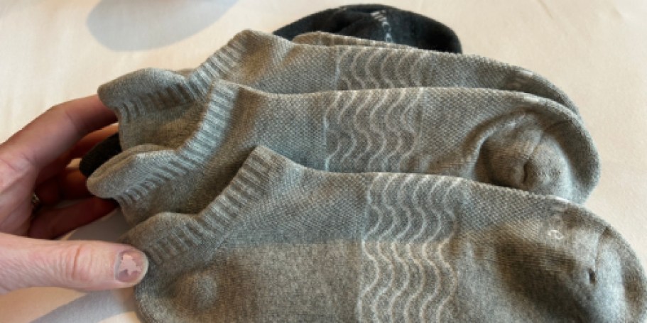 Quince Ankle Socks 4-Pack JUST $18.90 Shipped (Bombas Alternative for Less!)