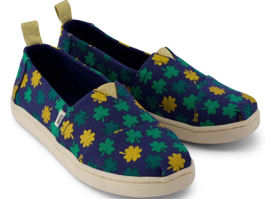 blue and green lucky clover toms shoes 