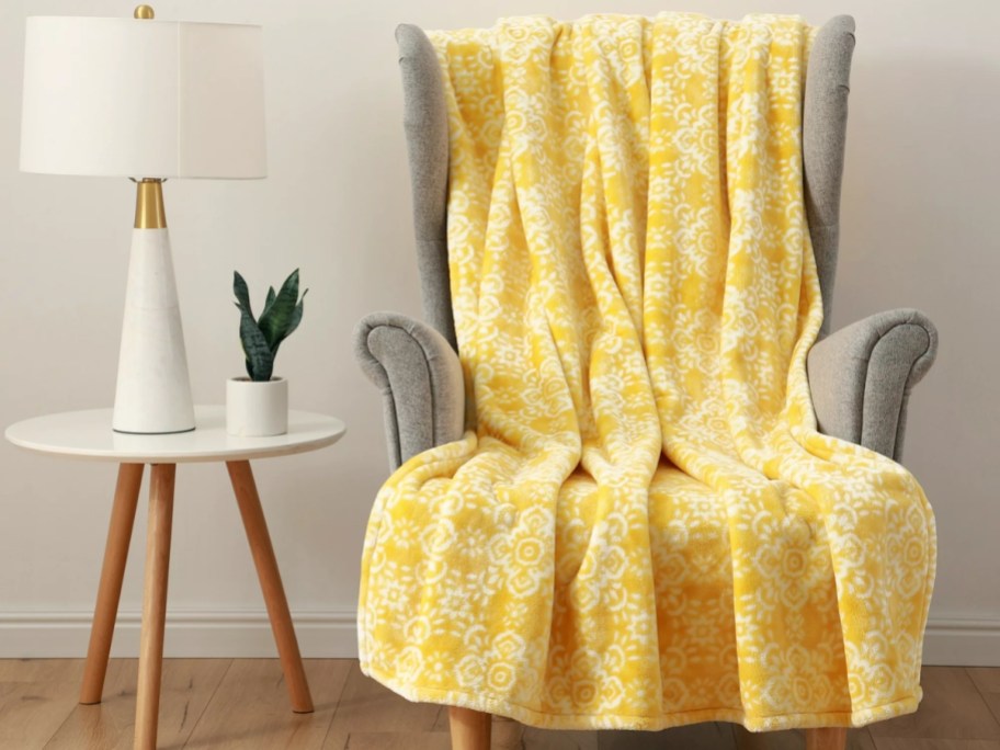 Better Homes & Gardens Ultra Soft Velvet Plush Throw Blanket