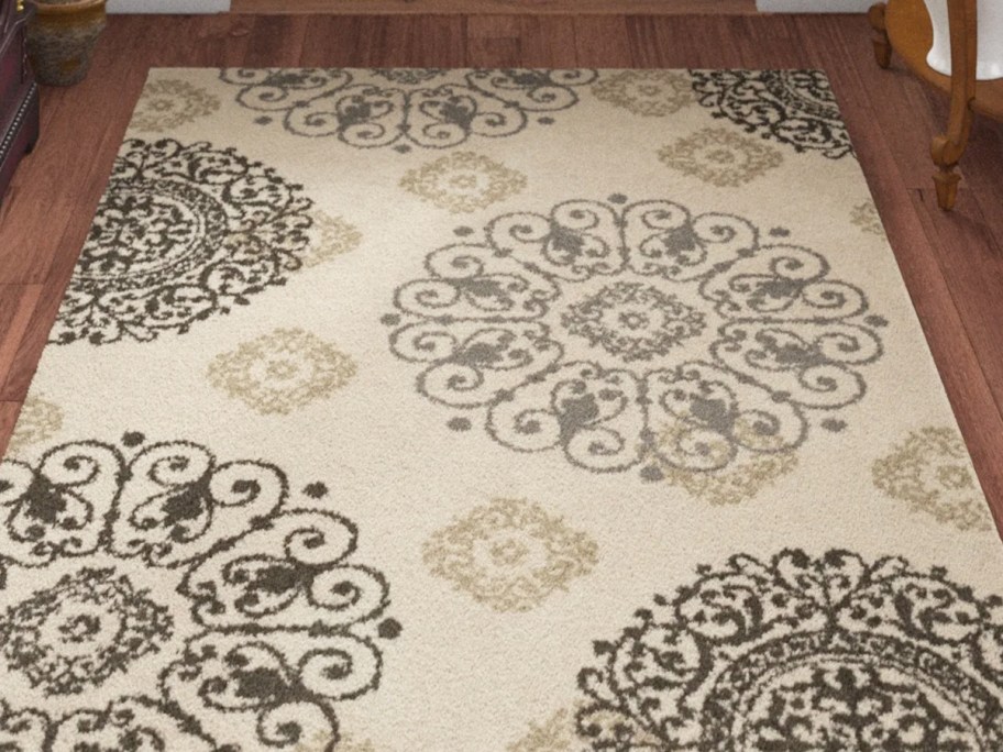 large patterned rug in hallway