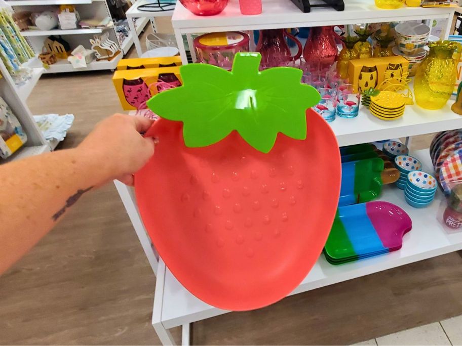 strawberry shaped serving tray