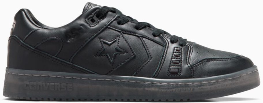 black leather low top skate board shoe
