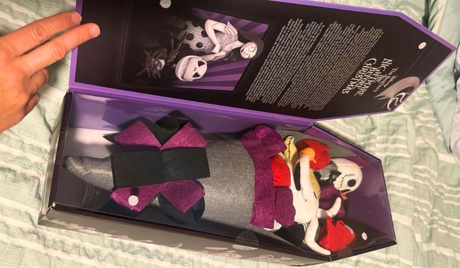 the nightmare before christmas coffin box with plushie bouquet 