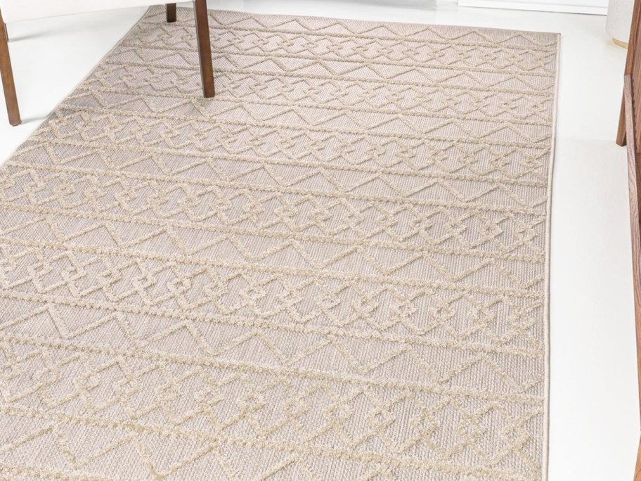 brown geometric print area rug