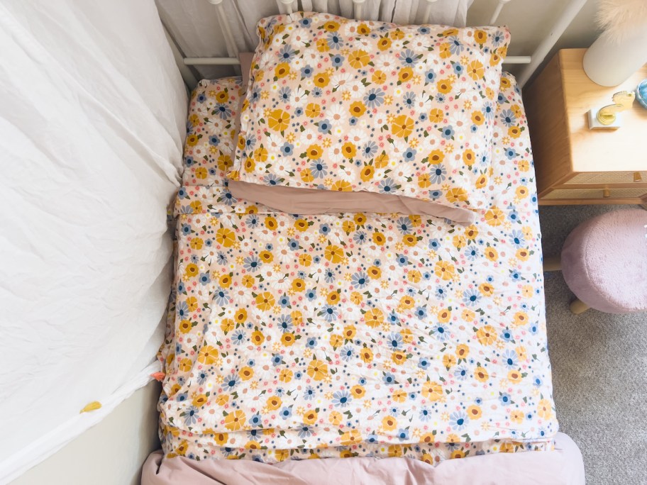 floral bed sheets on kids bed