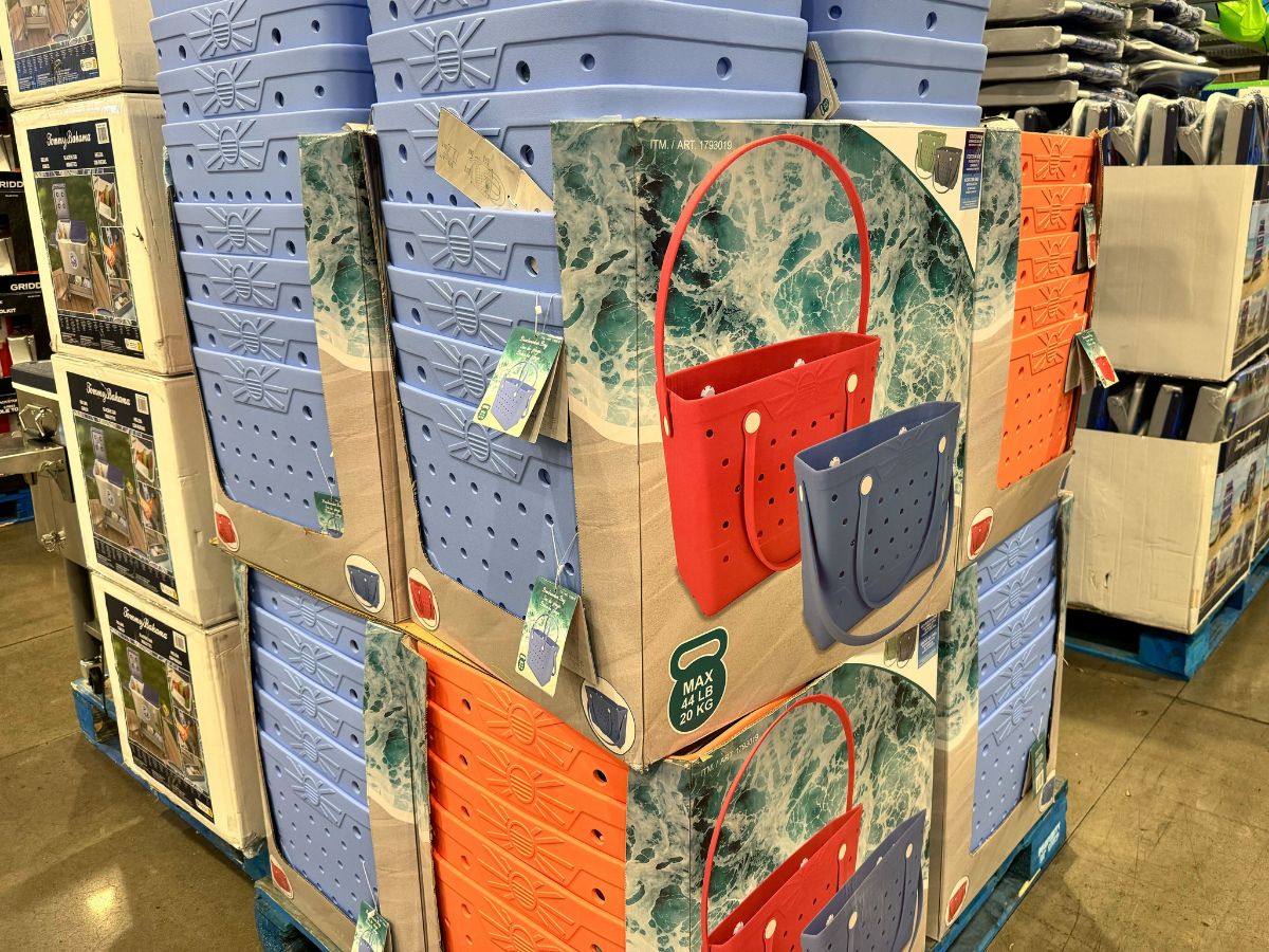 These NEW Costco Beach Bags Have Bogg Bag Vibes & Make a Great Gift!