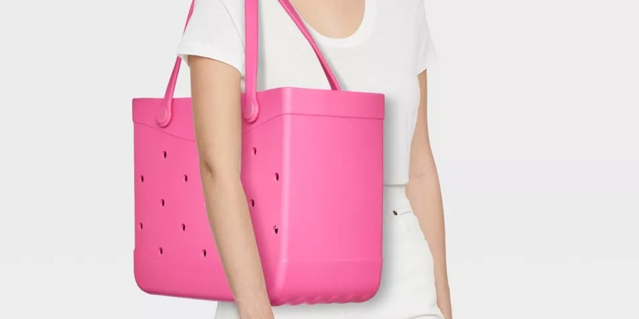 This NEW Shade & Shore Tote Looks Like a Bogg Bag But Costs MUCH Less (Will Sell Out!)