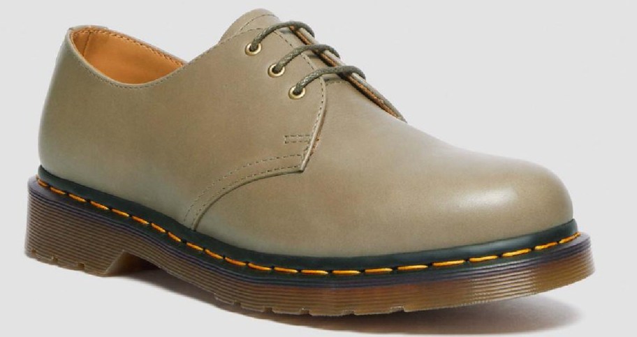 stock image of Dr. Martens 1461 Carrara Leather Oxford Shoes in Olive