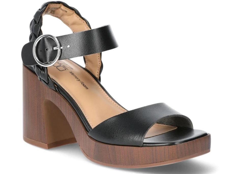 A No Boundaries Women’s Block Heel Sandals in Black 