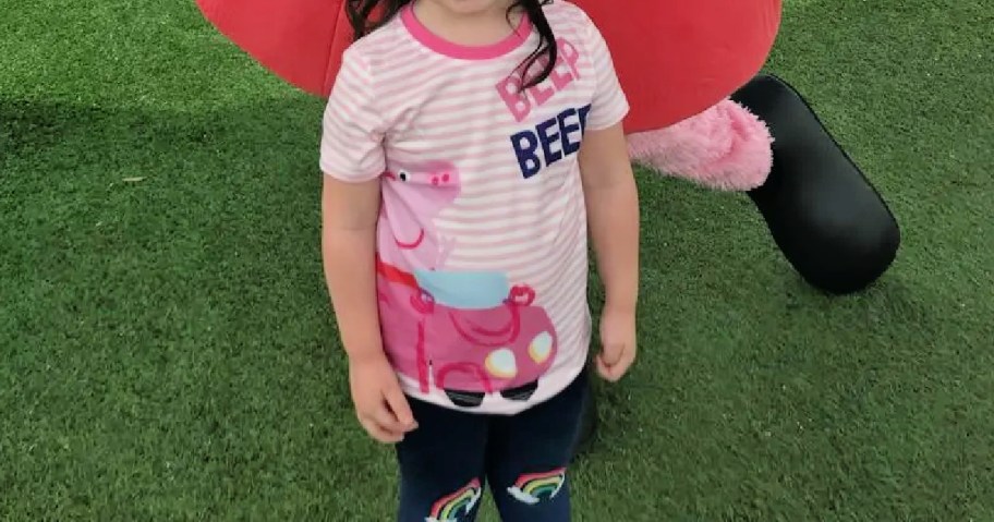 little girls wearing a PatPat Peppa Pig Tee