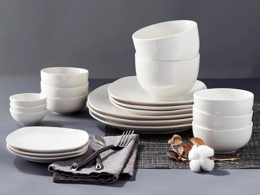 Tabletops Unlimited Soft Square 42-Piece Dinnerware Set