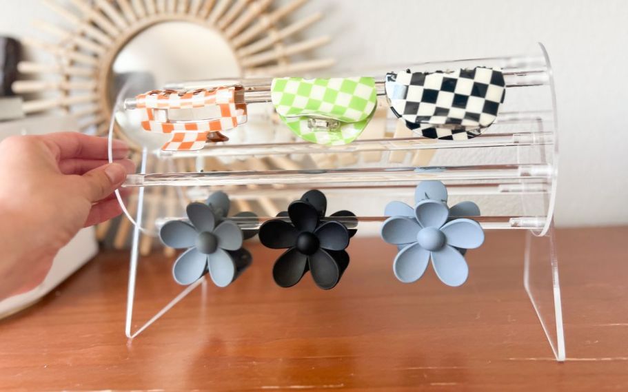 Hair Clip Organizer Only $14.71 on Amazon | Holds 21 Clips & Has 360º Rotation!
