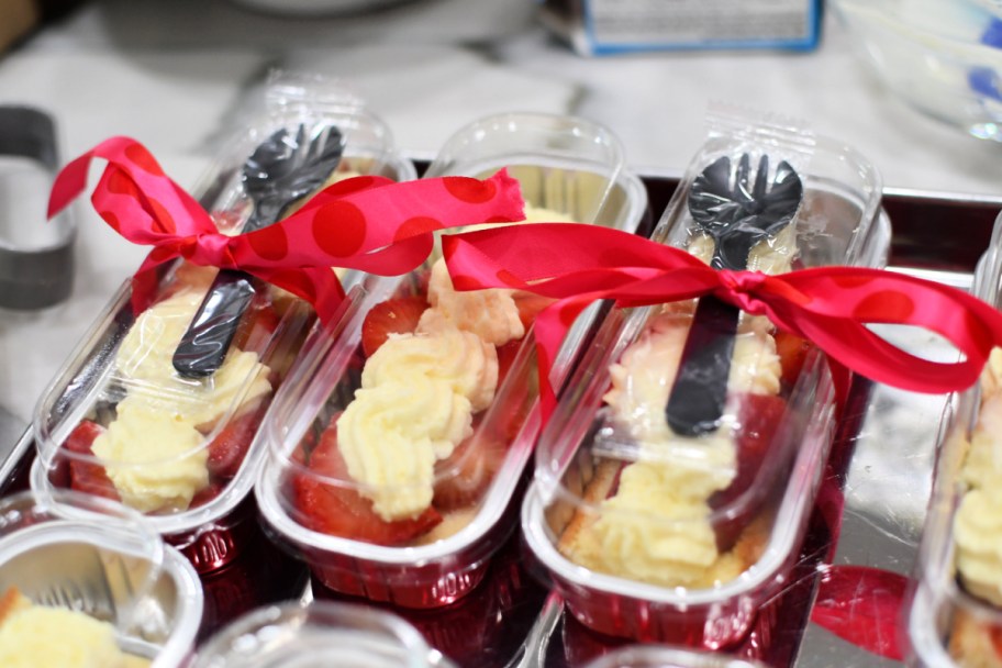 dessert tins with strawberry shortcake