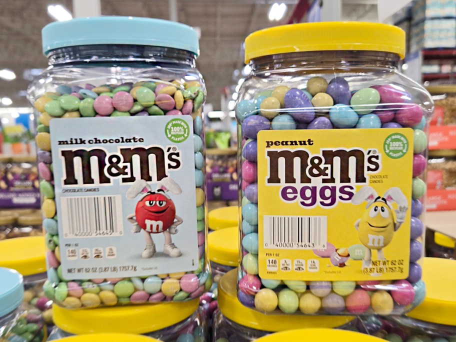 jar of regular and peanut m&ms