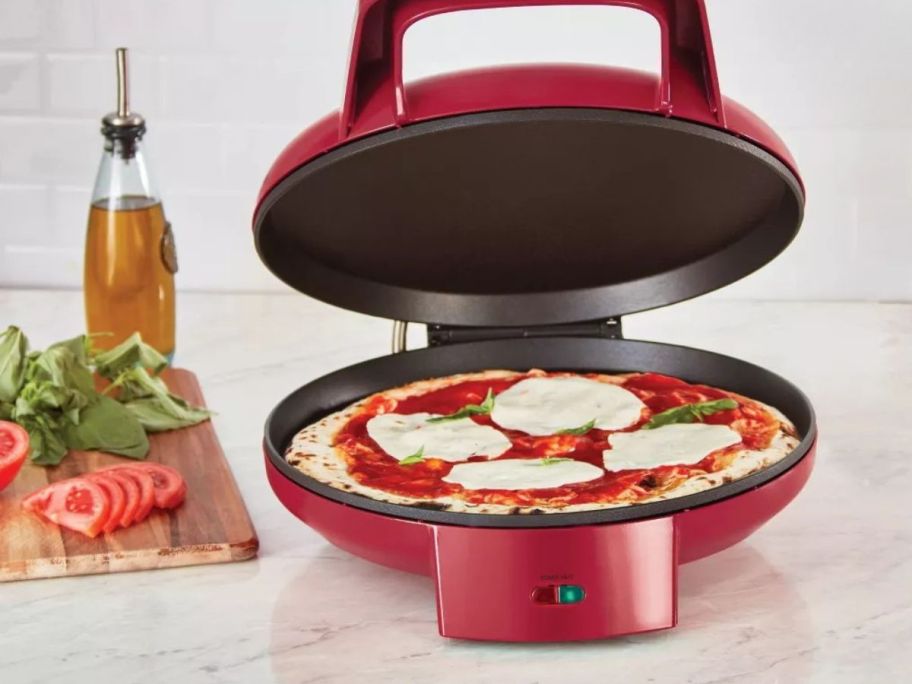 Dash Pizza Griddle with Pizza