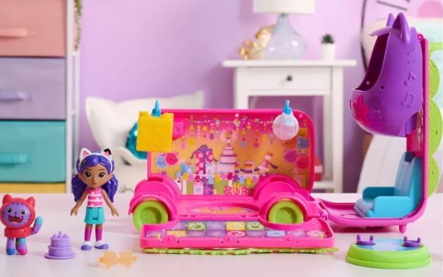 gabbys dollhouse sprinkle bus toy with figures and accessories. 