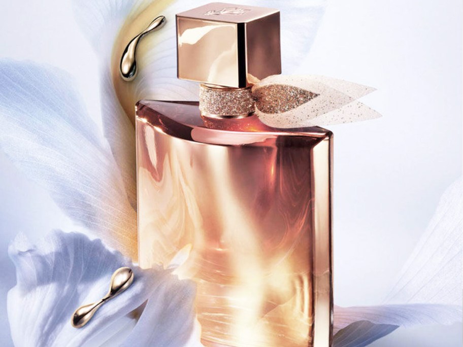 A bottle of Lancome La vie est belle L'Extrait de Parfum 