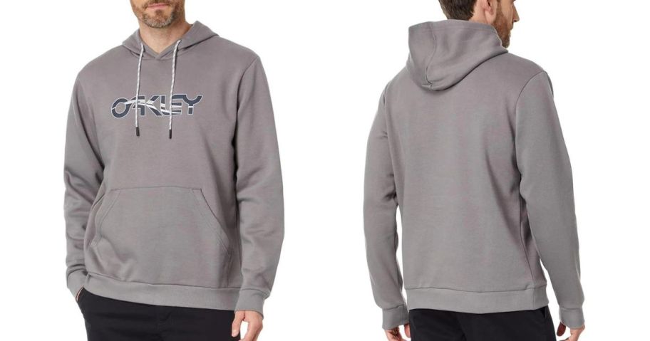 man wearing Oakley Men's Swell B1b Pullover Hoodie 