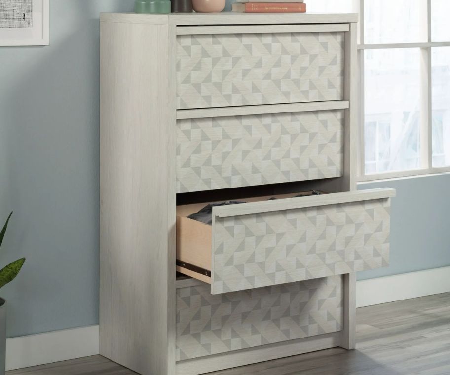 Sauder Harvey Park 4-Drawer Bedroom Dresser 