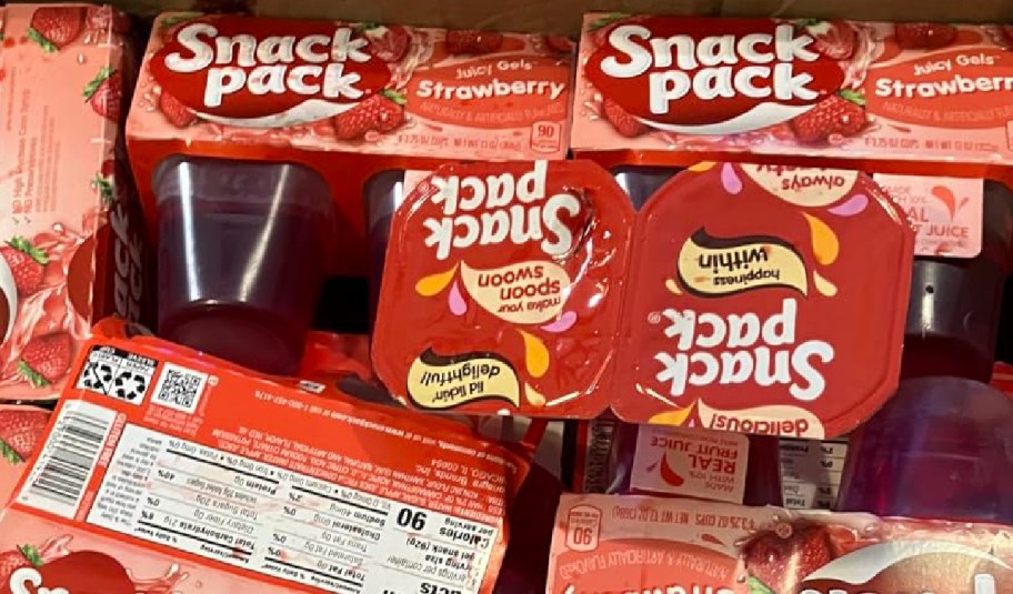 Snack pack in strawberry displayed in its box