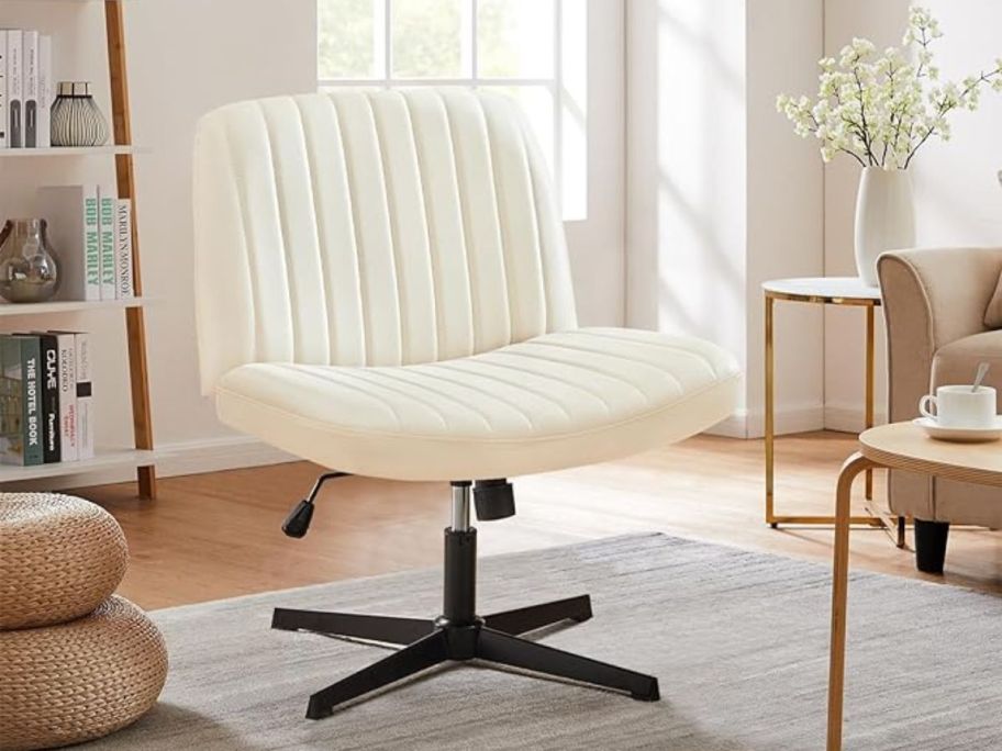 A white Sweetcrispy Criss Cross Chair in a living room