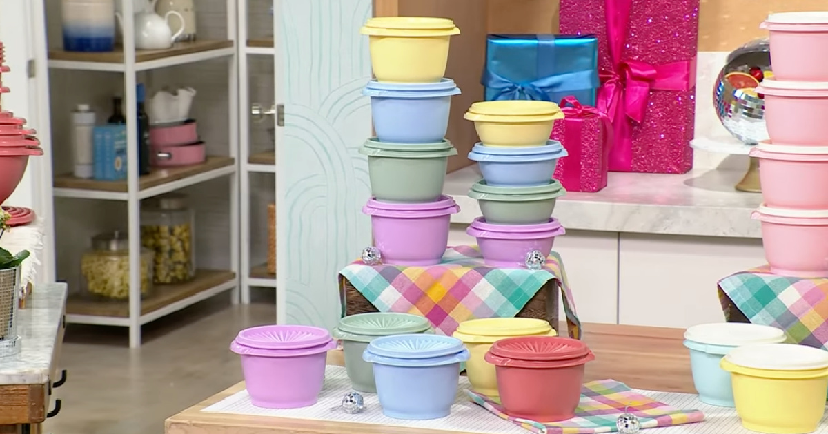 Tupperware Heritage 16-Piece Set Only $35 Shipped (Choose from 10 Colors!)