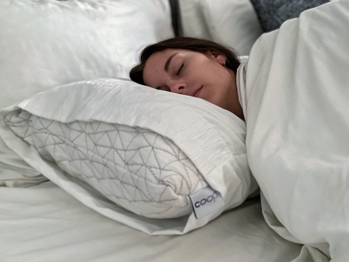 Adjustable Memory Foam Pillow in White