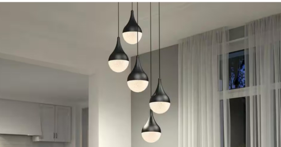 modern rounded style 5 pendant light fixture with matte white and black pendants