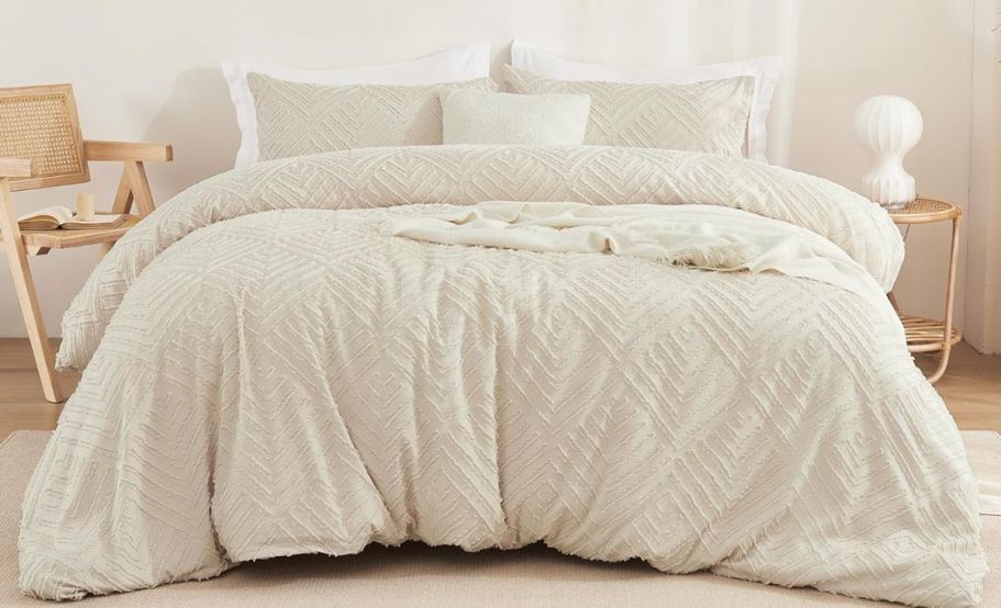 King Size 3-Piece Comforter Set Only $29.99 Shipped on Amazon (Reg. $50)