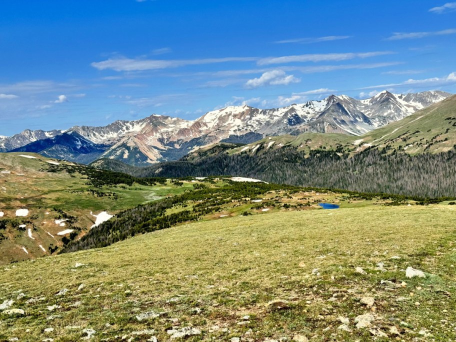 mountain range in rocky mountain national park